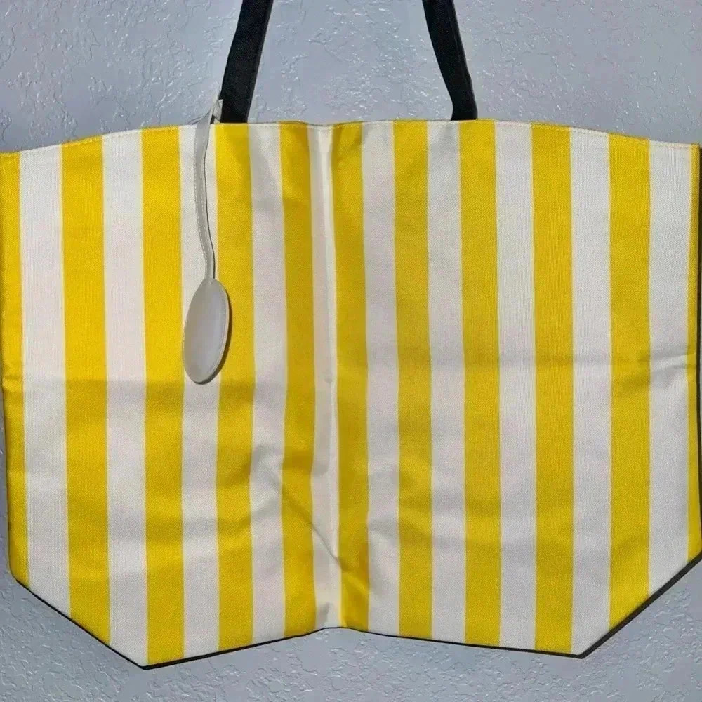Beach Bundle: 👙Bikini Top, Swim Cover and Beach Tote, Yellow & White, Size 10 - Picture 15 of 17